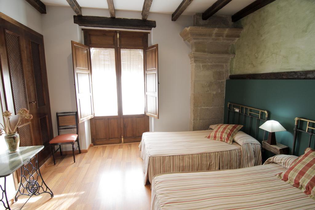 Hotel Vivienda Turistica Yamaries Úbeda Zewnętrze zdjęcie